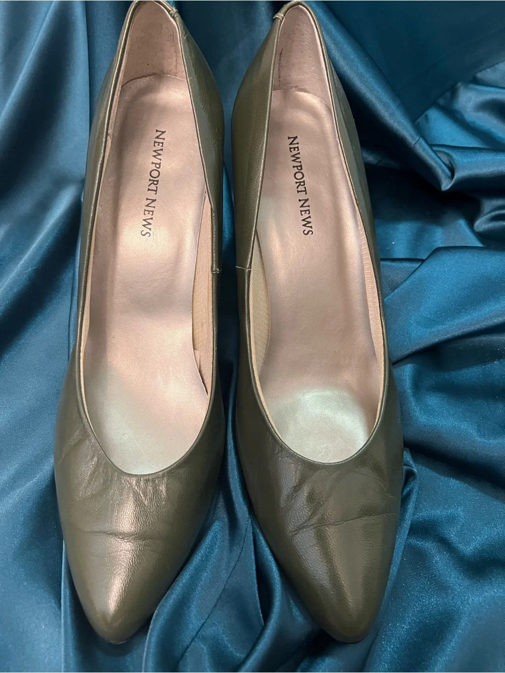 Newport News Olive Green Pointed Toe Pumps